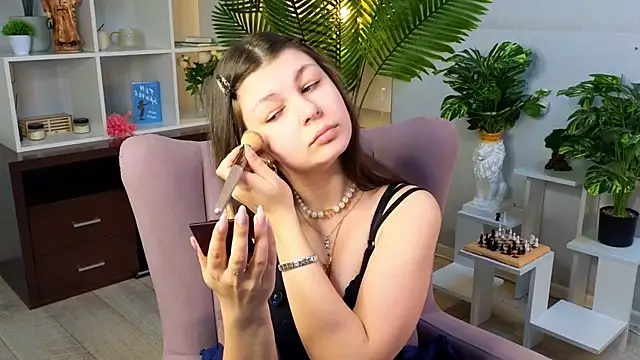 RomanaBackus online show from May 19, 1:17 pm