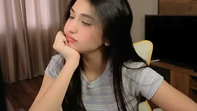 Snapshot of honeylanaa chatting on May 15, 4:30 am honeylanaa online show from May 15, 4:30 am
