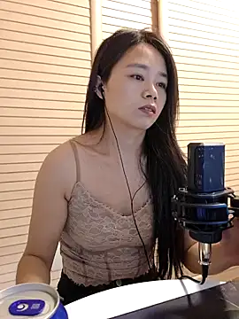 Snapshot of yueyue_99 chatting on May 23, 3:49 pm yueyue 99 online show from May 23, 3:49 pm