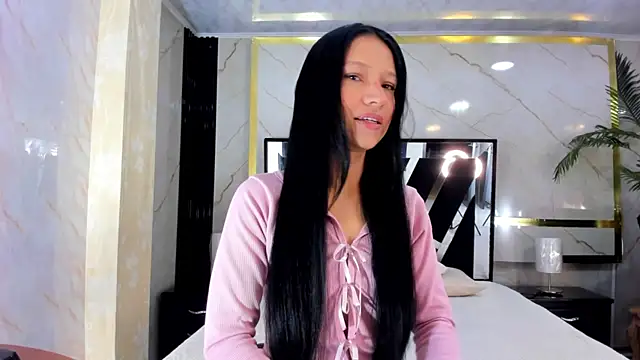 Snapshot of SophiieCalloway1 chatting on May 30, 1:52 pm SophiieCalloway1 online show from May 30, 1:52 pm