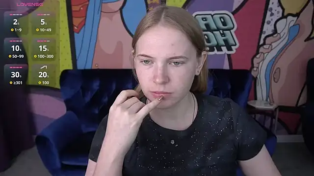 NikkyReyyy online show from June 14, 5:09 am