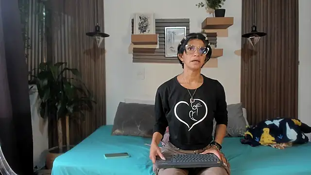 Evaa campbell online show from July 13, 12:19 pm