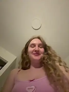 pr1ncess mads17 online show from May 15, 11:01 pm
