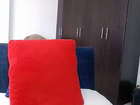 red milf  online show from May 30, 2:14 pm