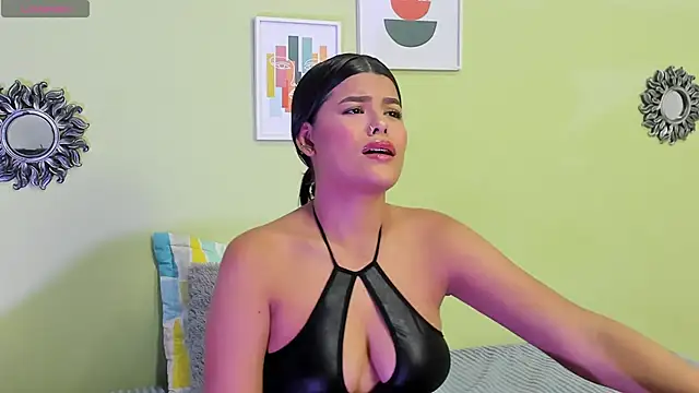 Snapshot of salome_cuty chatting on June 29, 7:47 am salome cuty online show from June 29, 7:47 am