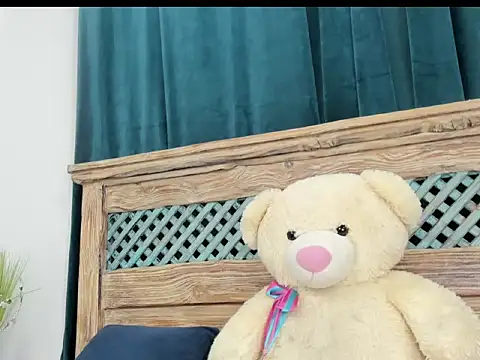 EmmaEbony1 online show from May 19, 6:14 pm