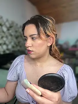 NikkiNix online show from May 21, 1:07 pm