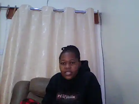 Snapshot of sexy_dove chatting on May 21, 9:55 pm sexy dove online show from May 21, 9:55 pm