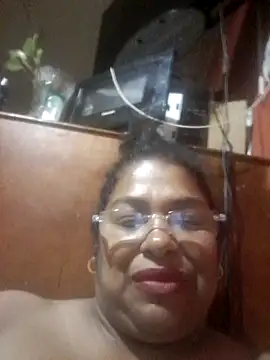 Snapshot of Megansquirt69 chatting on May 27, 1:57 am Megansquirt69 online show from May 27, 1:57 am