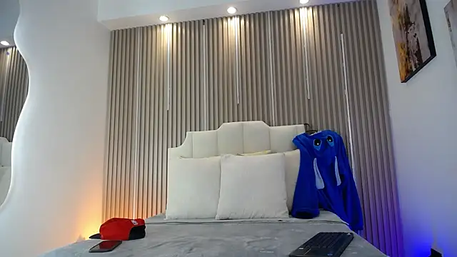 Snapshot of AdrianStark_ chatting on June 14, 1:02 pm AdrianStark online show from June 14, 1:02 pm