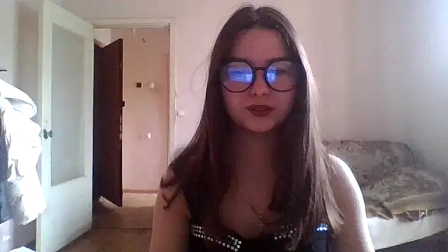 Snapshot of Bellochka201 chatting on May 18, 8:42 am Bellochka201 online show from May 18, 8:42 am