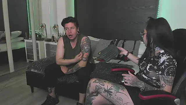 inkedsinners  online show from May 20, 12:33 pm