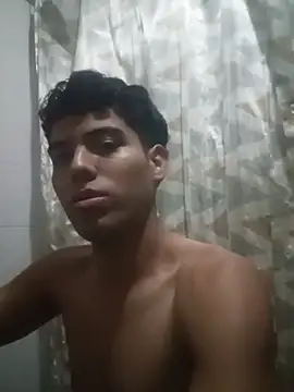 Snapshot of fercho_2311 chatting on June 10, 2:56 am fercho 2311 online show from June 10, 2:56 am