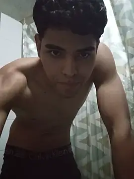 Snapshot of fercho_2311 chatting on June 14, 6:32 pm fercho 2311 online show from June 14, 6:32 pm