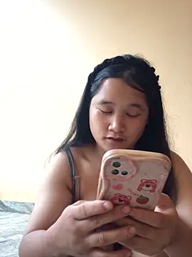Ninaa01 online show from May 18, 2:51 am