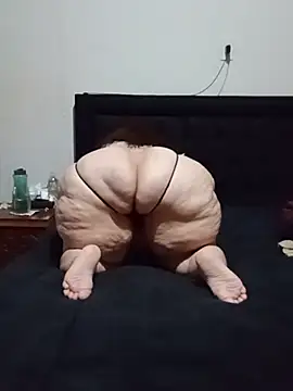 Snapshot of MegaAssMature chatting on July 14, 2:05 am MegaAssMature online show from July 14, 2:05 am