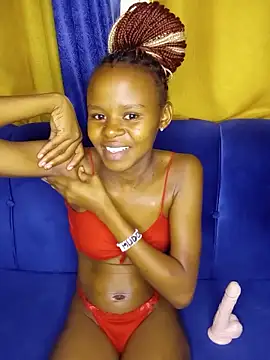 Snapshot of sexy_girlyee chatting on May 29, 9:40 am sexy girlyee online show from May 29, 9:40 am
