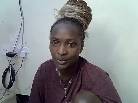 Snapshot of Sansa_s chatting on July 5, 6:48 pm Sansa s online show from July 5, 6:48 pm