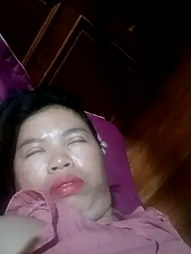 Snapshot of -Yeyi- chatting on May 17, 9:44 pm -Yeyi- online show from May 17, 9:44 pm