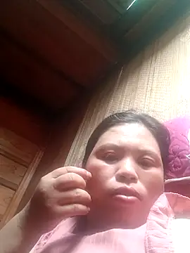 Snapshot of -Yeyi- chatting on May 18, 4:40 am -Yeyi- online show from May 18, 4:40 am