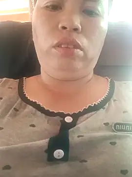 Snapshot of -Yeyi- chatting on May 23, 9:13 am -Yeyi- online show from May 23, 9:13 am