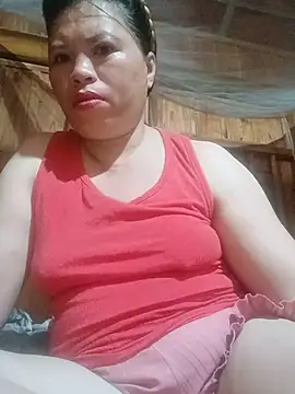 Snapshot of -Yeyi- chatting on May 23, 9:41 pm -Yeyi- online show from May 23, 9:41 pm