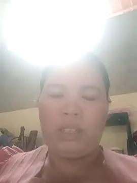 Snapshot of -Yeyi- chatting on May 24, 10:20 am -Yeyi- online show from May 24, 10:20 am
