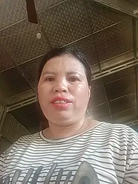 Snapshot of -Yeyi- chatting on May 26, 12:06 am -Yeyi- online show from May 26, 12:06 am