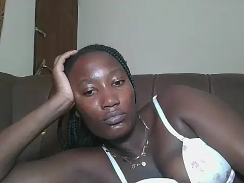 misspretty001 online show from June 8, 2:28 pm