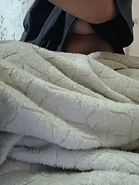 Snapshot of SeductiveSirenX chatting on May 30, 7:22 pm SeductiveSirenX online show from May 30, 7:22 pm