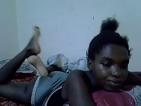 Snapshot of princess_scovia chatting on May 24, 7:08 pm princess scovia online show from May 24, 7:08 pm