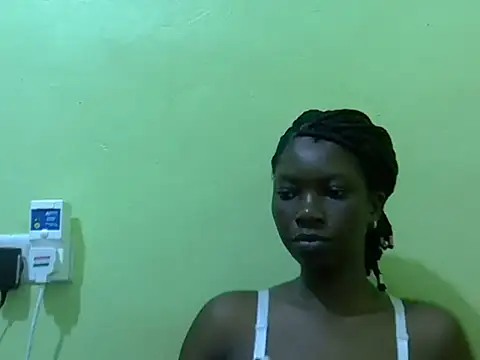 Snapshot of Sweet-Lynn chatting on May 19, 5:25 am Sweet-Lynn online show from May 19, 5:25 am