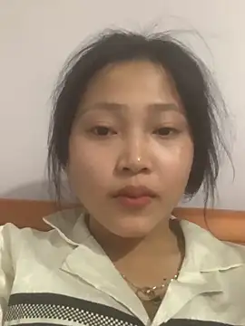 Snapshot of hinami-lo chatting on May 15, 4:36 pm hinami-lo online show from May 15, 4:36 pm
