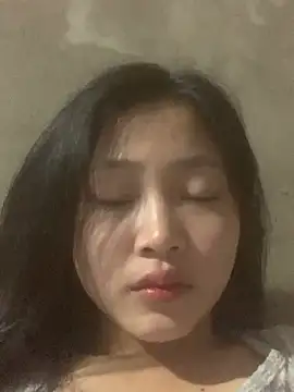 Snapshot of hinami-lo chatting on May 23, 4:50 am hinami-lo online show from May 23, 4:50 am