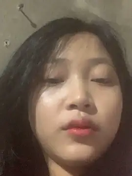 Snapshot of hinami-lo chatting on May 25, 1:28 pm hinami-lo online show from May 25, 1:28 pm