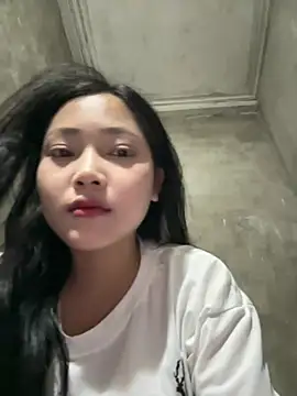 Snapshot of hinami-lo chatting on May 28, 4:48 pm hinami-lo online show from May 28, 4:48 pm