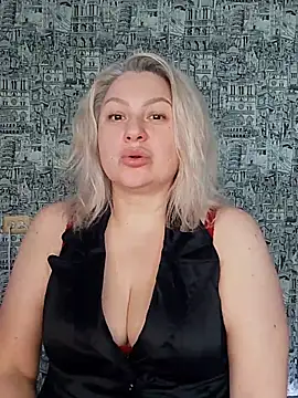 MissisXL online show from May 31, 6:10 am