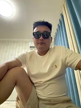 Snapshot of bobo-6688 chatting on June 6, 4:01 pm bobo-6688 online show from June 6, 4:01 pm