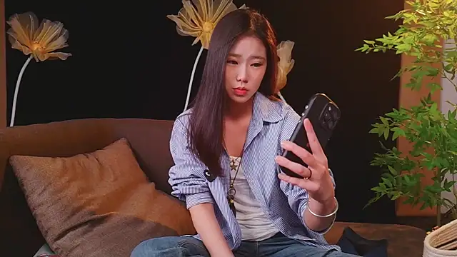 yu598188 online show from May 30, 3:03 am