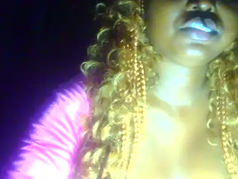 Snapshot of Yaspretty6 chatting on July 8, 10:36 pm Yaspretty6 online show from July 8, 10:36 pm