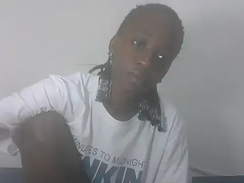 Darkpretty23 online show from May 26, 4:25 pm