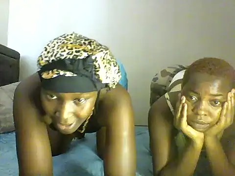 Snapshot of Ebony_sweet_slut chatting on May 26, 6:20 am Ebony sweet slut online show from May 26, 6:20 am