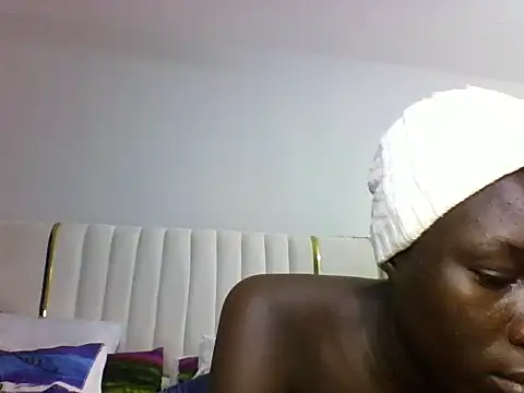 Snapshot of bluevile12 chatting on July 14, 4:23 pm bluevile12 online show from July 14, 4:23 pm