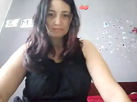 Snapshot of Rossyta_r chatting on June 5, 5:25 am Rossyta r online show from June 5, 5:25 am