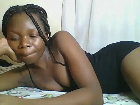 Snapshot of Sweetgal2025 chatting on May 28, 10:51 pm Sweetgal2025 online show from May 28, 10:51 pm