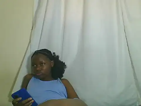 Snapshot of Sweetgal2025 chatting on July 9, 4:16 am Sweetgal2025 online show from July 9, 4:16 am