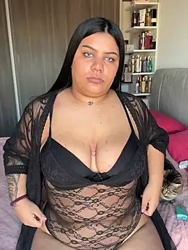 CharlotteFoxx3 online show from May 21, 8:05 pm