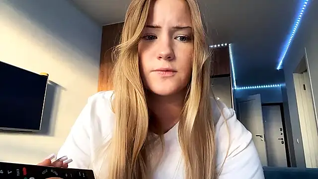 Snapshot of Lisi_Kiss_ chatting on June 7, 5:06 pm Lisi Kiss online show from June 7, 5:06 pm