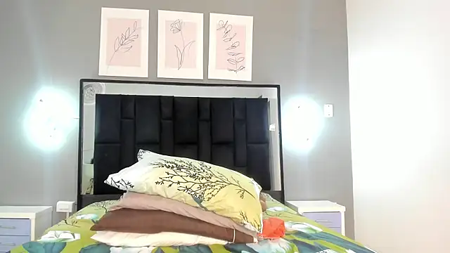 Snapshot of zoe_curvyy chatting on June 29, 12:16 pm zoe curvyy online show from June 29, 12:16 pm