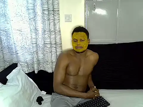 Snapshot of haithamtitan chatting on May 22, 11:38 am haithamtitan online show from May 22, 11:38 am